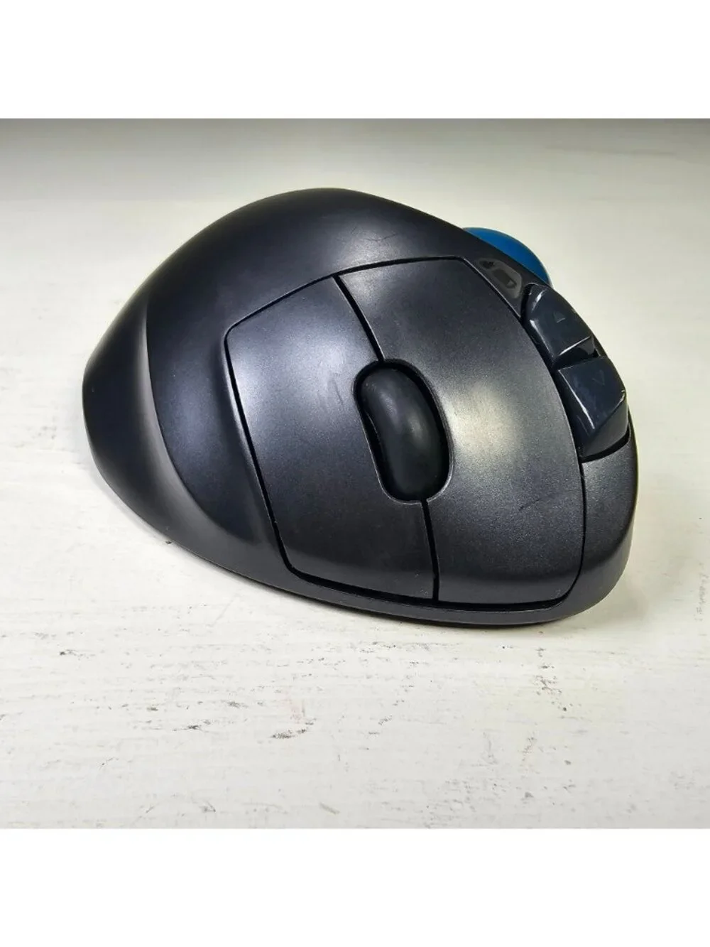 Logitech M570 Ergonomic Wireless Trackball Mouse w/ USB Receiver Black/Blue